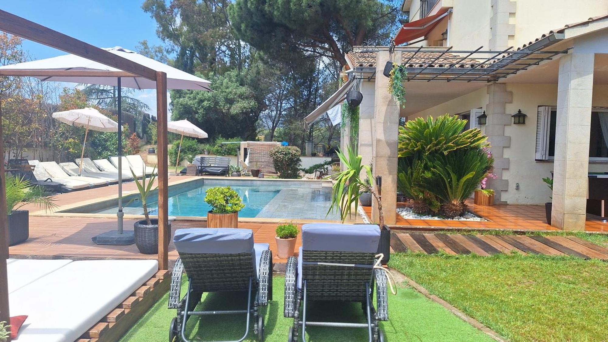 Les Canyes Cottage, Private Villa Resort Piera Экстерьер фото