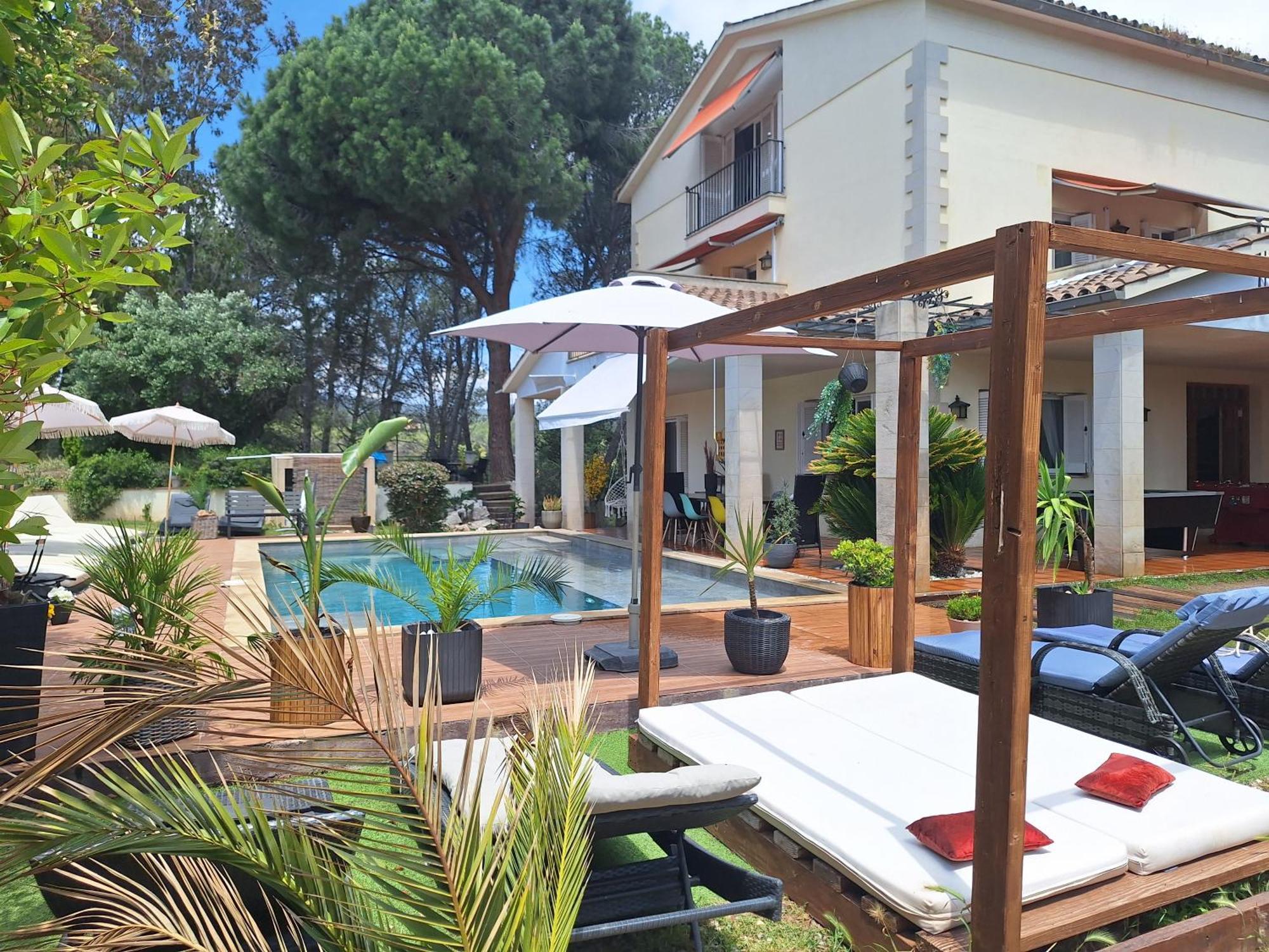 Les Canyes Cottage, Private Villa Resort Piera Экстерьер фото