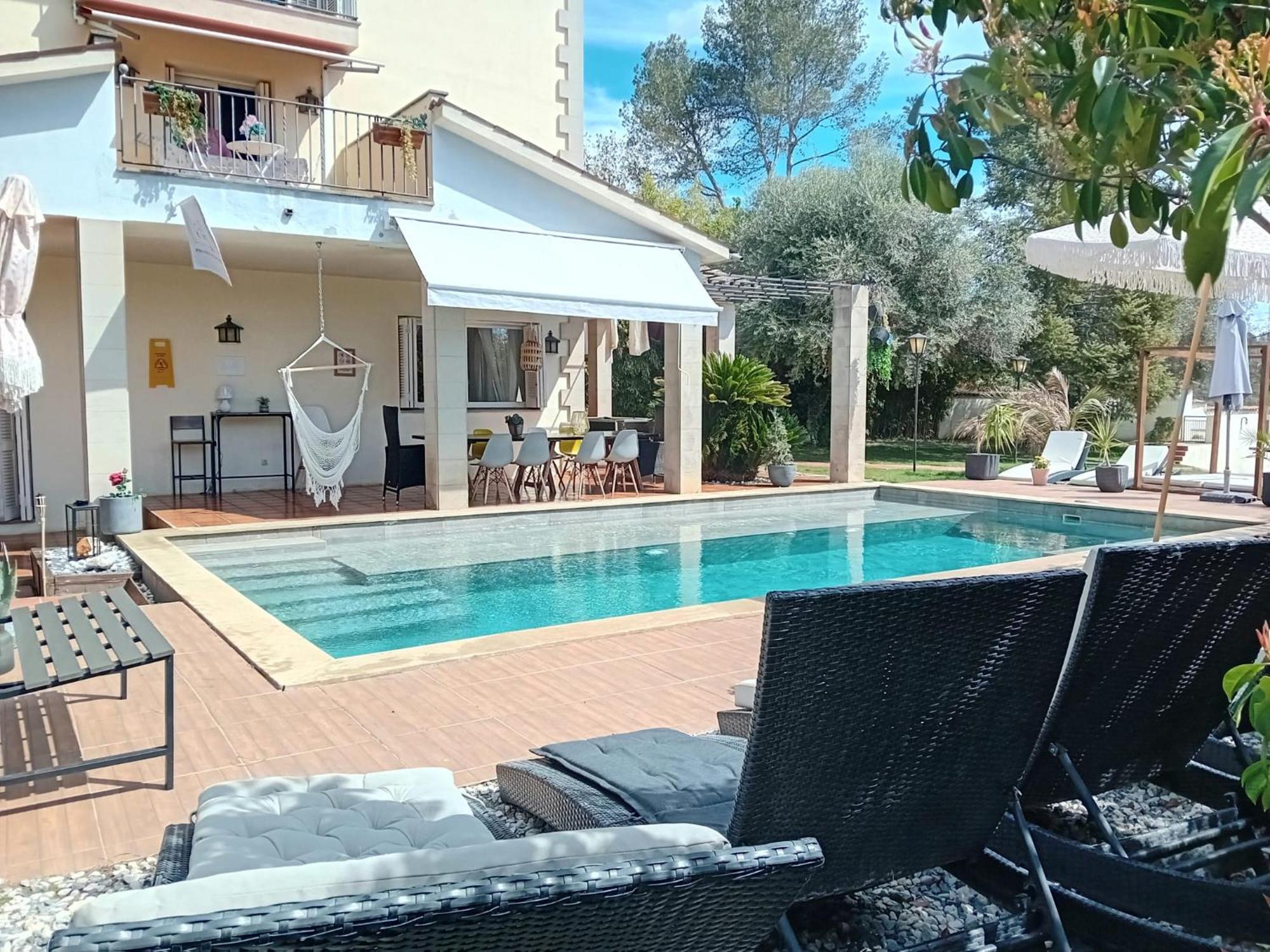 Les Canyes Cottage, Private Villa Resort Piera Экстерьер фото