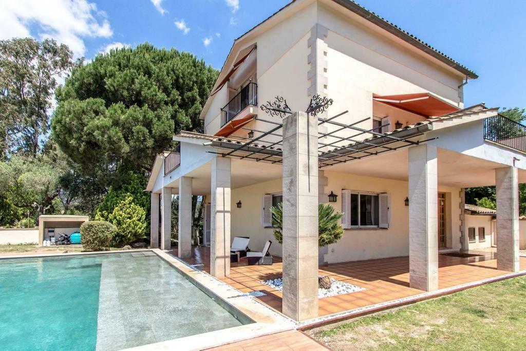 Les Canyes Cottage, Private Villa Resort Piera Экстерьер фото